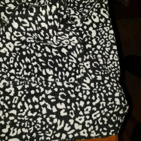 Apt.9  L‎ short sleeve black & white top - Picture 5 of 5